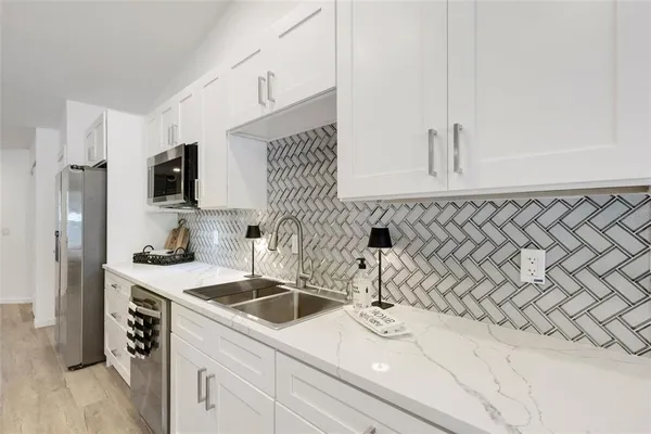 $2,300 | 606 Marcus Street, Unit 26, Venice, FL 34285