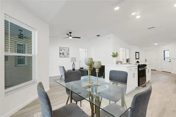 $2,300 | 606 Marcus Street, Unit 26, Venice, FL 34285