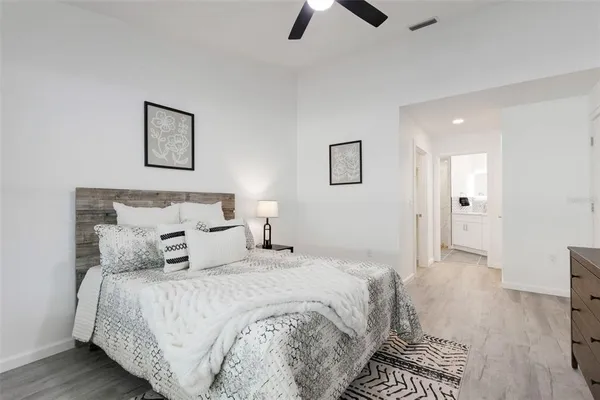 $2,300 | 606 Marcus Street, Unit 26, Venice, FL 34285
