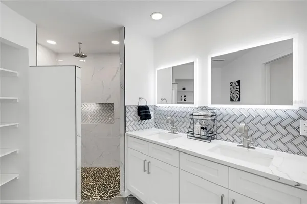 $2,300 | 606 Marcus Street, Unit 26, Venice, FL 34285