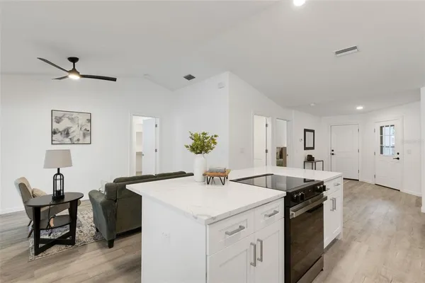 $2,300 | 606 Marcus Street, Unit 26, Venice, FL 34285