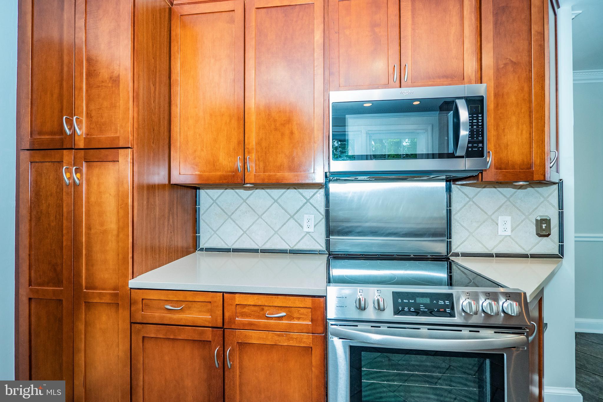 8933 Watkins Road Gaithersburg, MD 20882 - Photo 12 of 65 Main Level - Kitchen