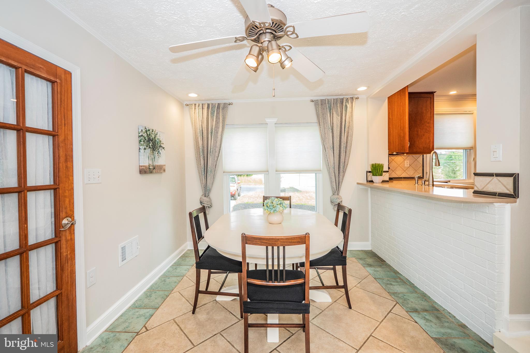 8933 Watkins Road Gaithersburg, MD 20882 - Photo 13 of 65 Main Level - Dining Room