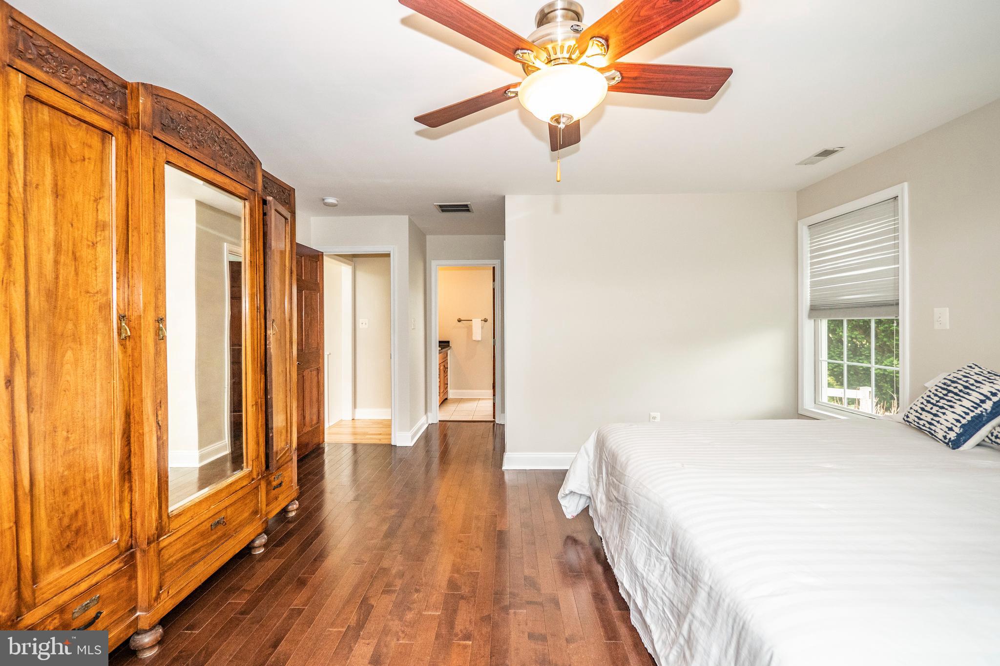 8933 Watkins Road Gaithersburg, MD 20882 - Photo 23 of 65 Main Level -Primary Bedroom Suite