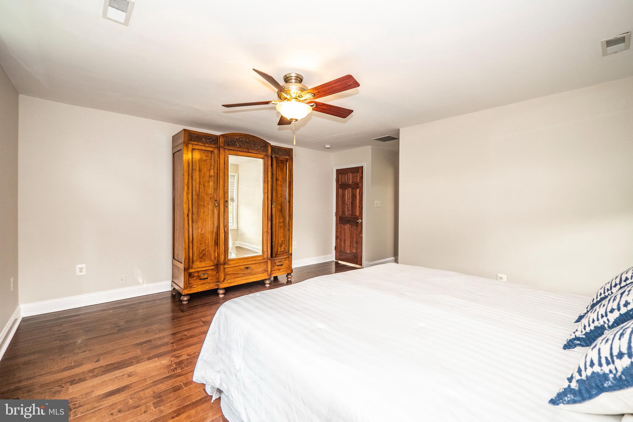 8933 Watkins Road Gaithersburg, MD 20882 - Photo 24 of 65 Main Level -Primary Bedroom Suite