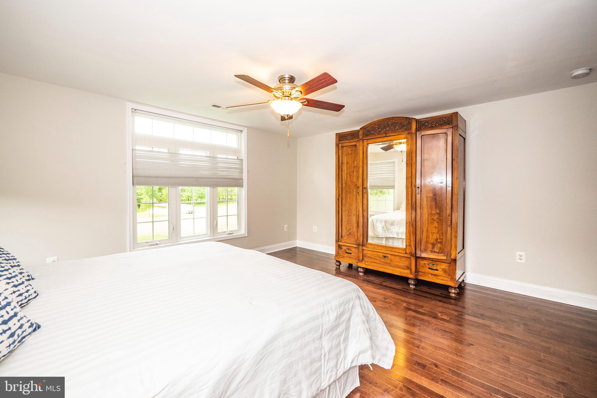 8933 Watkins Road Gaithersburg, MD 20882 - Photo 25 of 65 Main Level -Primary Bedroom Suite