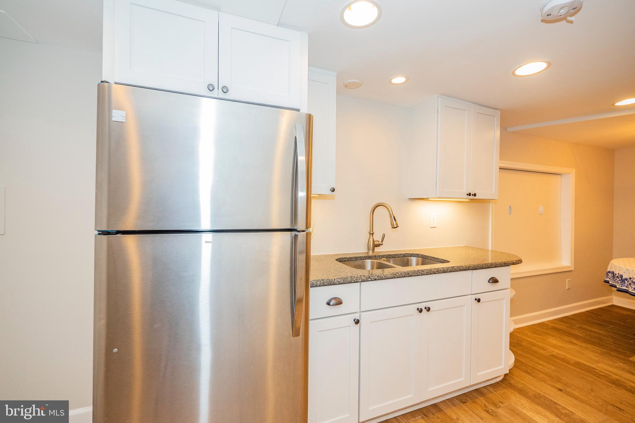 8933 Watkins Road Gaithersburg, MD 20882 - Photo 46 of 65 Lower Level - Kitchenette