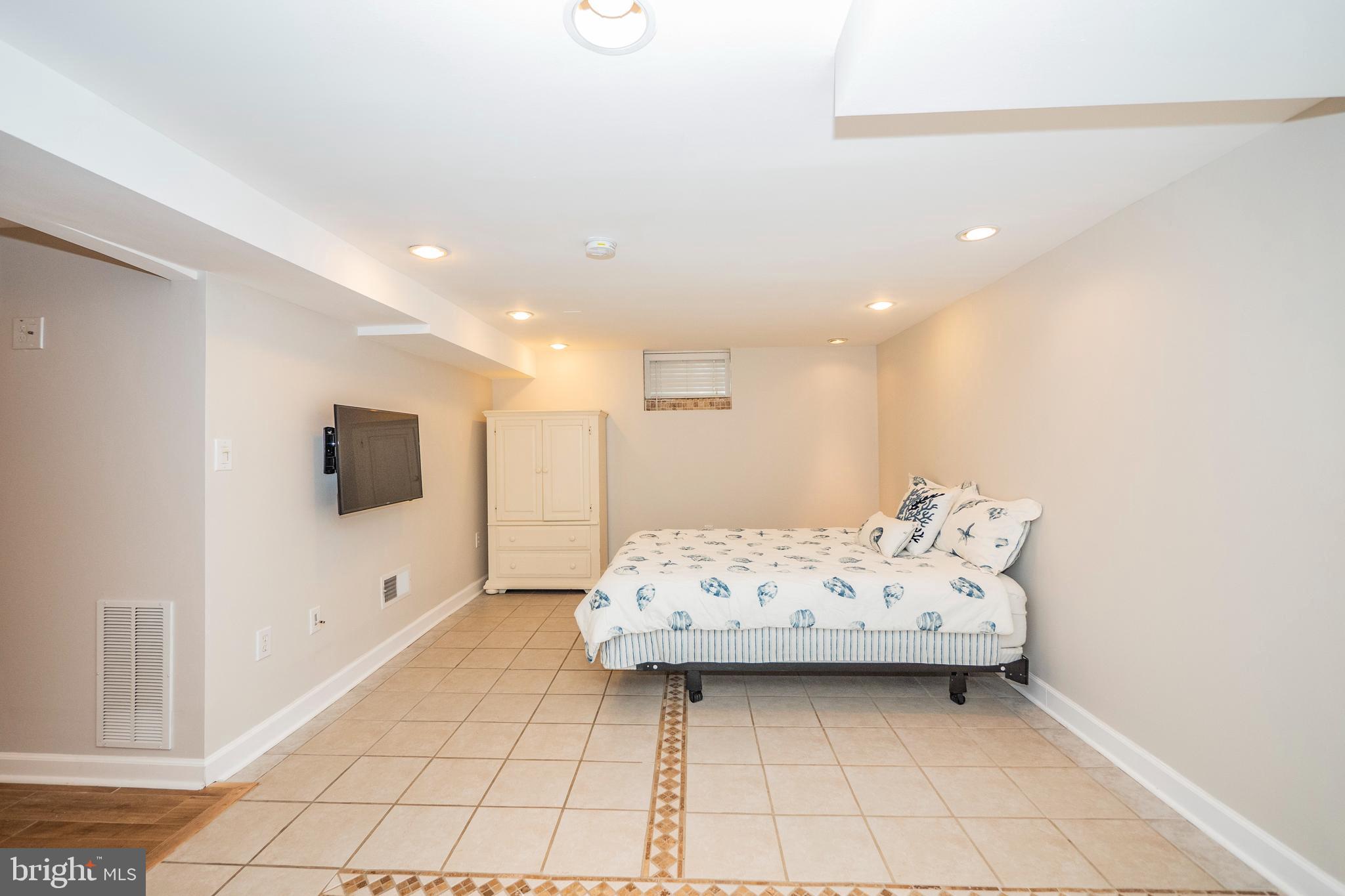 8933 Watkins Road Gaithersburg, MD 20882 - Photo 51 of 65 Lower Level - Bedroom #4