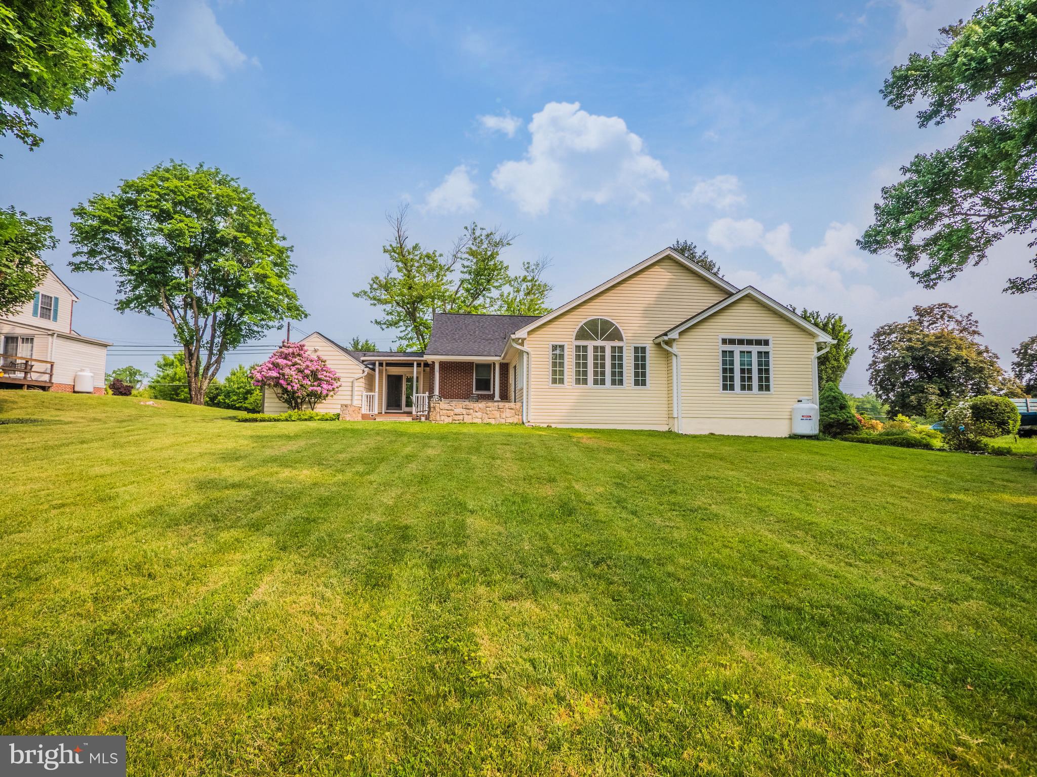 8933 Watkins Road Gaithersburg, MD 20882 - Photo 61 of 65 Exterior - Rear