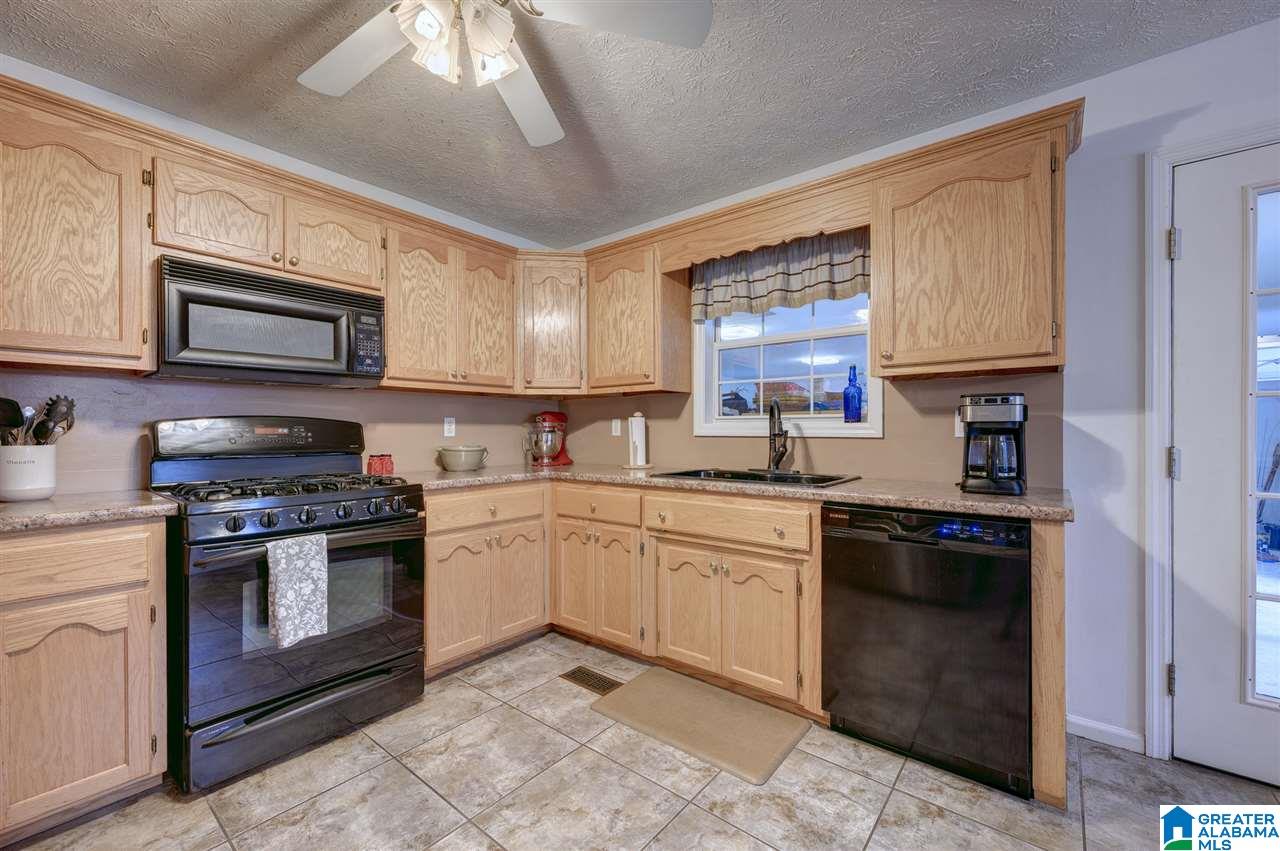 1988 Rock Springs Road Warrior, AL 35180 - Photo 7 of 41