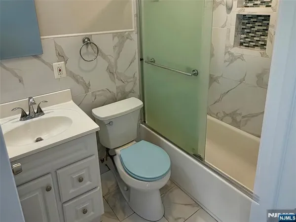 $2,500 | 230 Milford Avenue, Unit 1, New Milford, NJ 07646