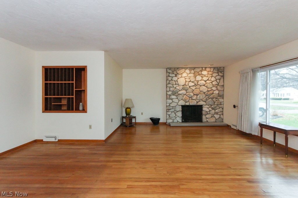24307 Maple Ridge Road North Olmsted, OH 44070 - Photo 5 of 35 Gallery Image 5