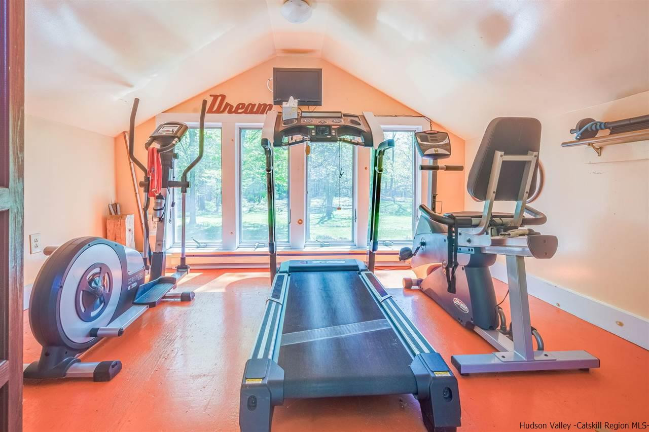 1245 High Falls Road Catskill, NY 12414 - Photo 33 of 34 a very nice looking room with many windows