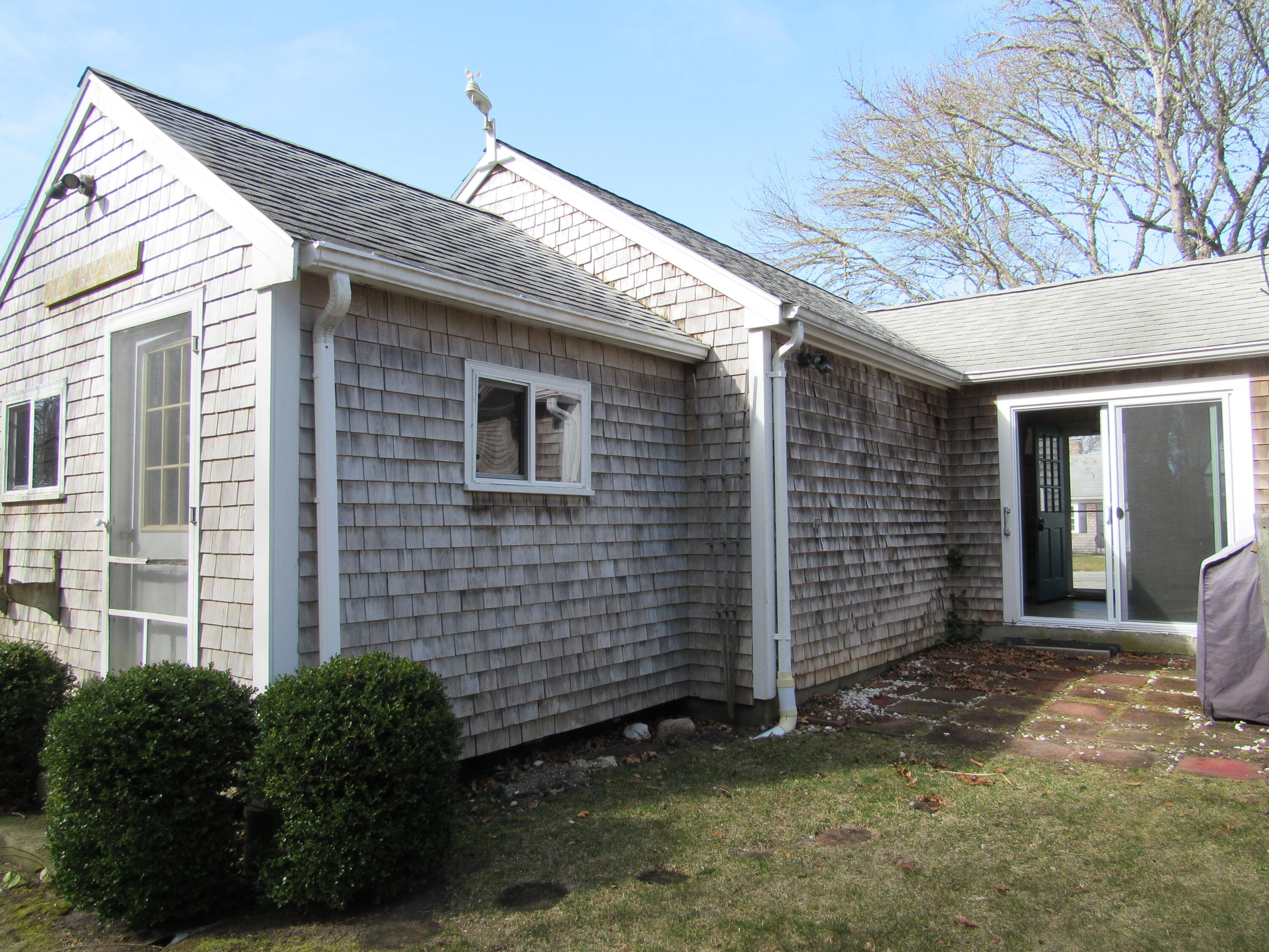 21 Beacon Point Road Pocasset, MA 02559 - Photo 30 of 37 042