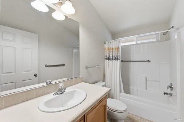 $215,000 | 2412 Foothill Boulevard, Unit 15, Calistoga, CA 94515