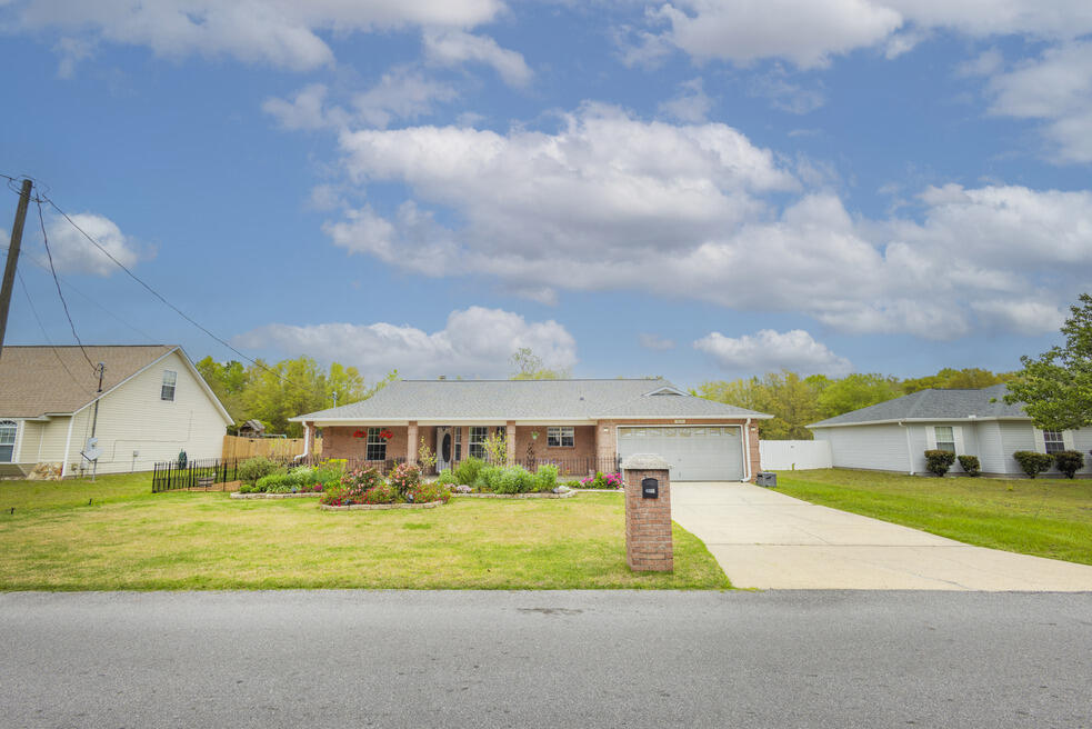 4820 Young Road Crestview, FL 32539 - Photo 1 of 81 Front Photo