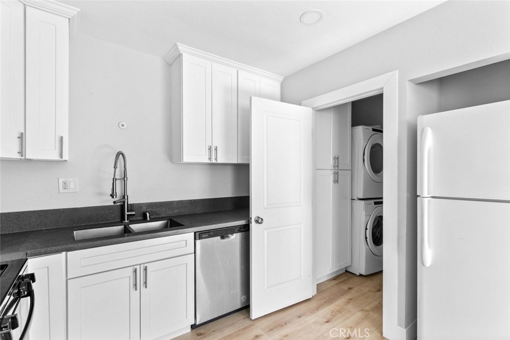 7137 Greeley Street, Unit 4 Tujunga, CA 91042 - Photo 11 of 29