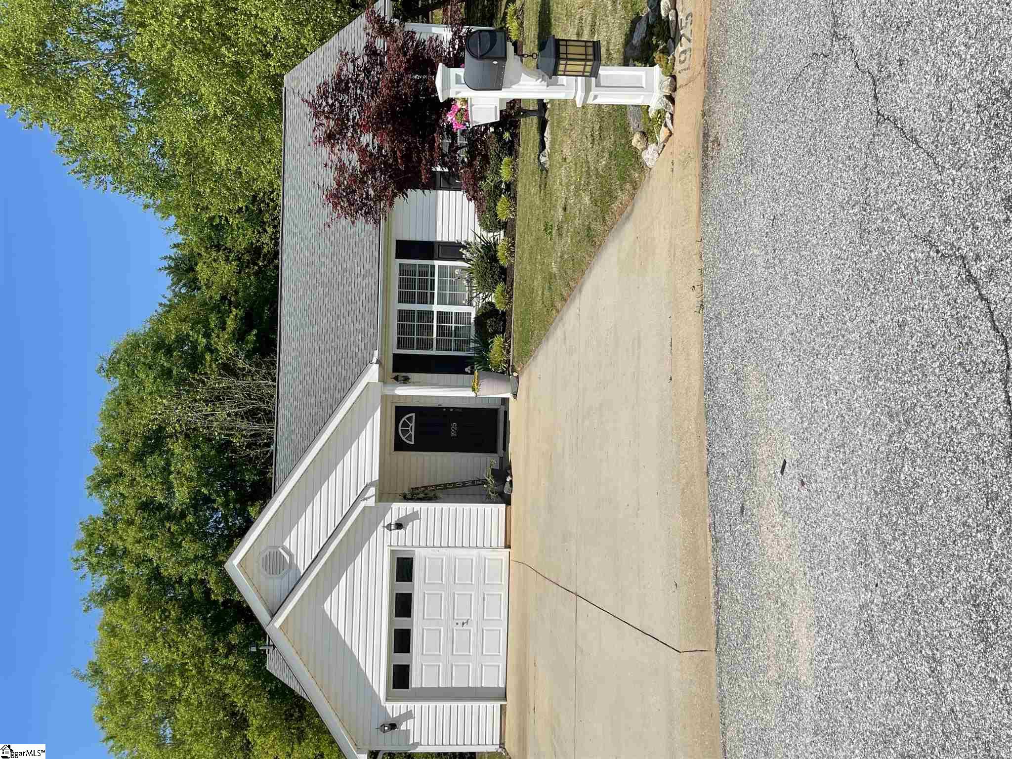 1925 Country Apple Court Fountain Inn, SC 29644 - Photo 1 of 25 Gallery Image 1