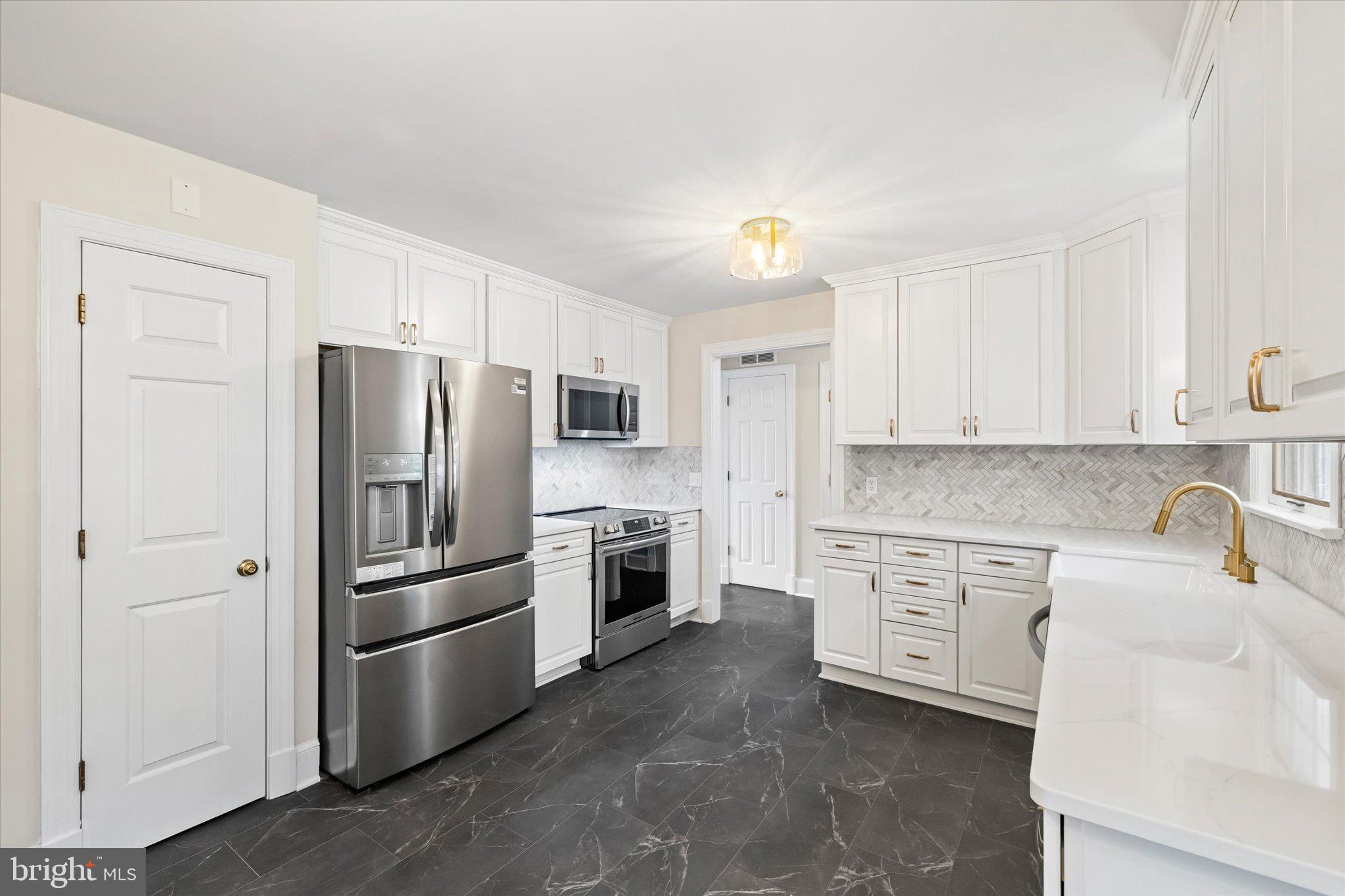 408 Riverside Drive Fredericksburg, VA 22401 - Photo 14 of 61