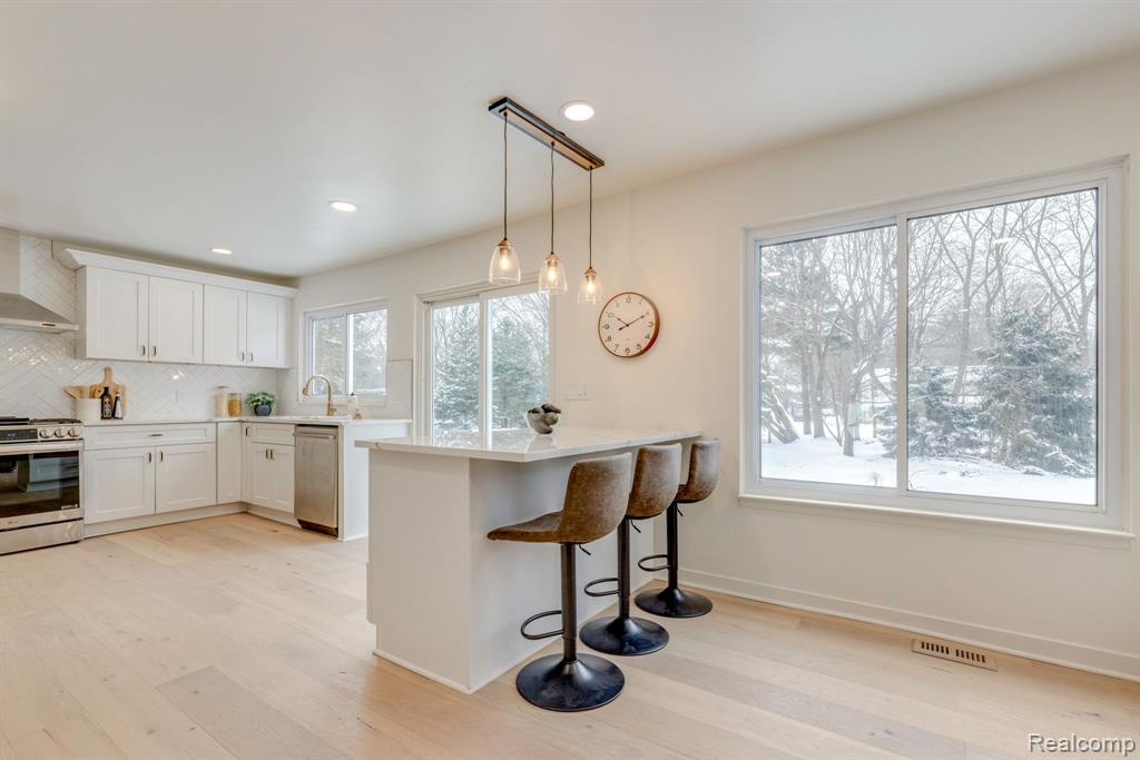 1499 West Horseshoe Bend Rochester, MI 48306 - Photo 4 of 50