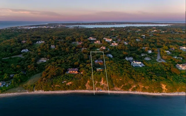 $11,000,000 | 10 Captain Balfour Way, Montauk, NY 11954