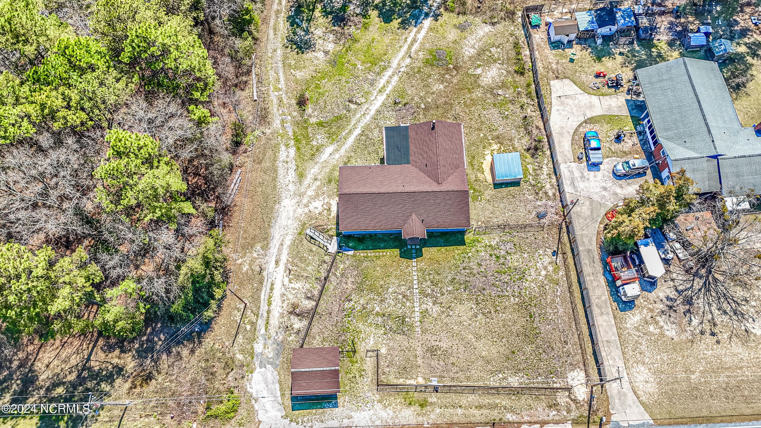 824 East Washington Street Rockingham, NC 28379 - Photo 5 of 44 DJI_20240321135153_0009_D