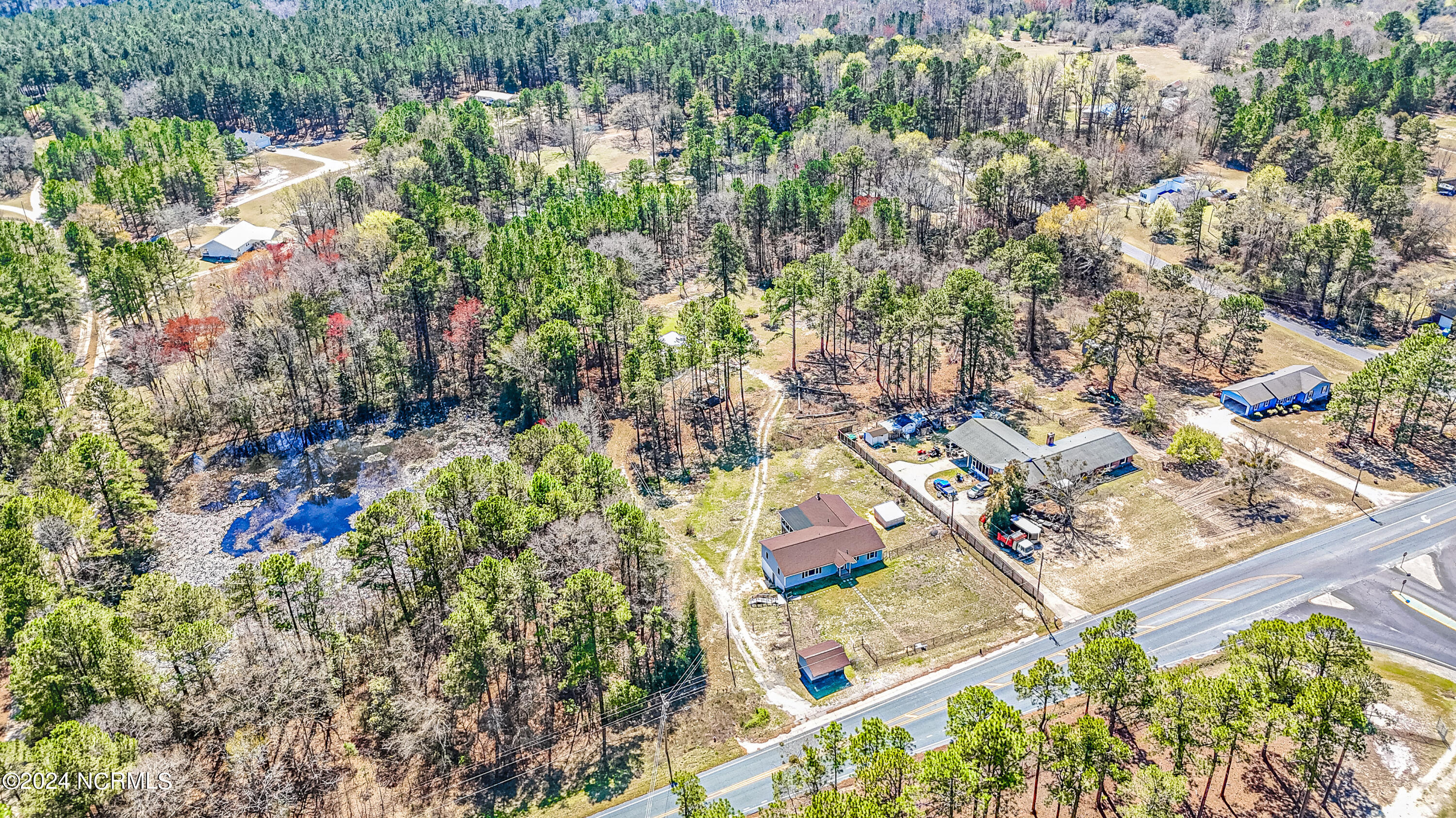 824 East Washington Street Rockingham, NC 28379 - Photo 7 of 44 DJI_20240321135222_0011_D