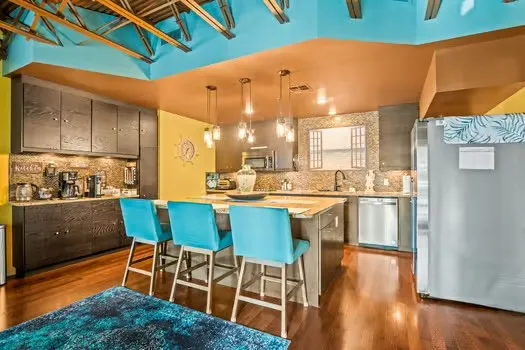 $285,000 | 901 North Upper Broadway, Unit 201, Corpus Christi, TX 78401