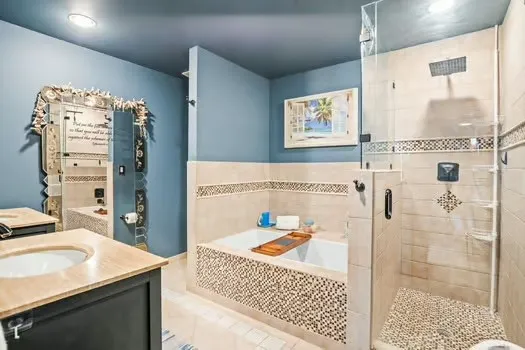 $285,000 | 901 North Upper Broadway, Unit 201, Corpus Christi, TX 78401