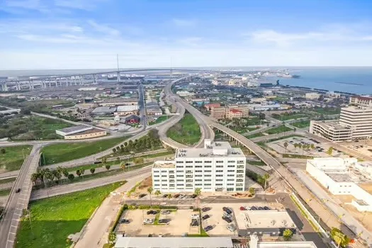 $285,000 | 901 North Upper Broadway, Unit 201, Corpus Christi, TX 78401