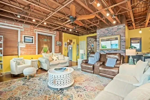 $285,000 | 901 North Upper Broadway, Unit 201, Corpus Christi, TX 78401