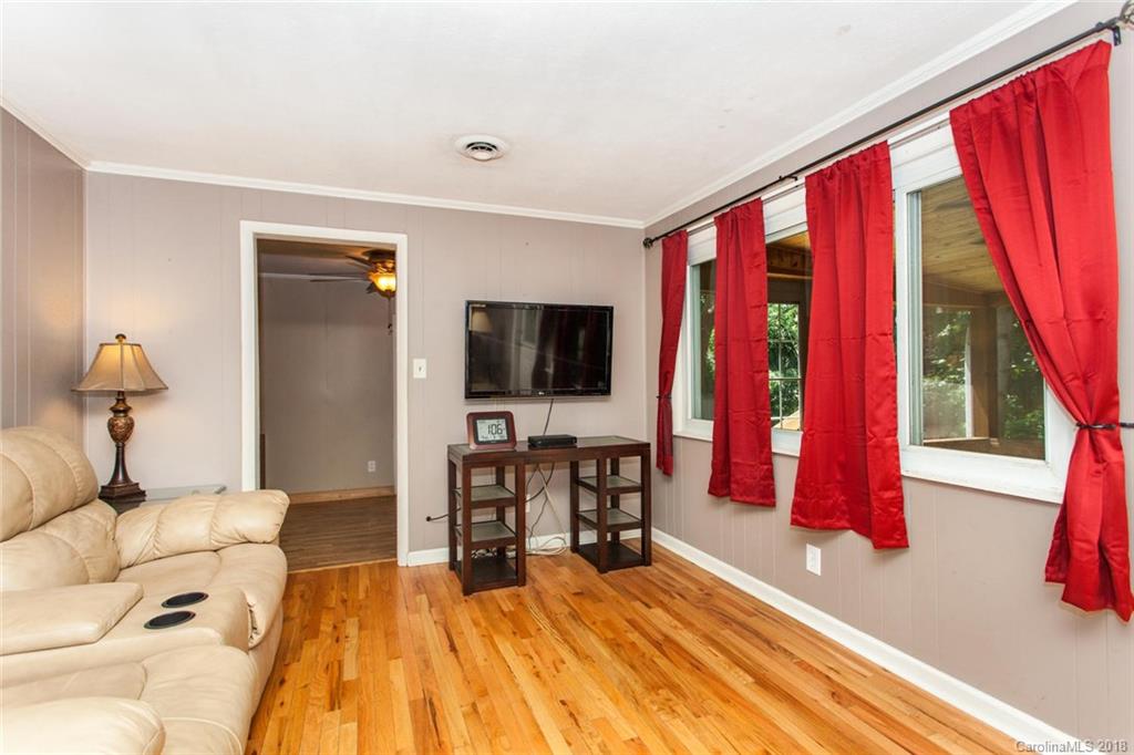 15 Forsythia Road Candler, NC 28715 - Photo 8 of 29 Gallery Image 8