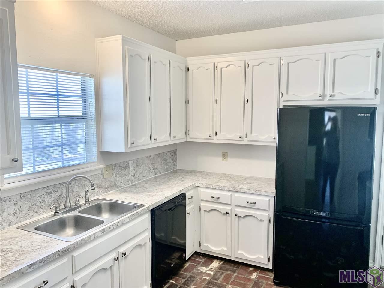 1714 Michel Delving Road Baton Rouge, LA 70810 - Photo 3 of 21