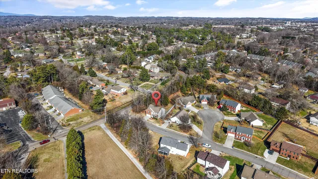 $479,900 | 500 Mountain Pass Lane, Knoxville, TN 37923