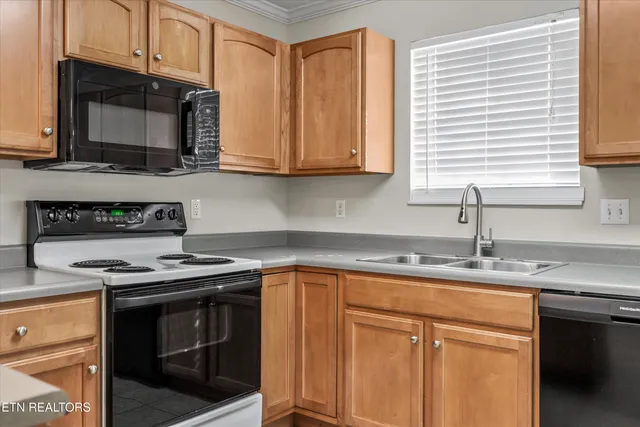 $479,900 | 500 Mountain Pass Lane, Knoxville, TN 37923