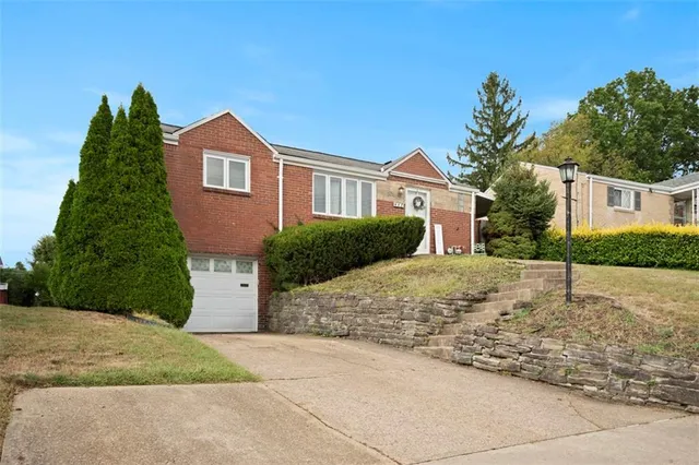 a house view with a outdoor space