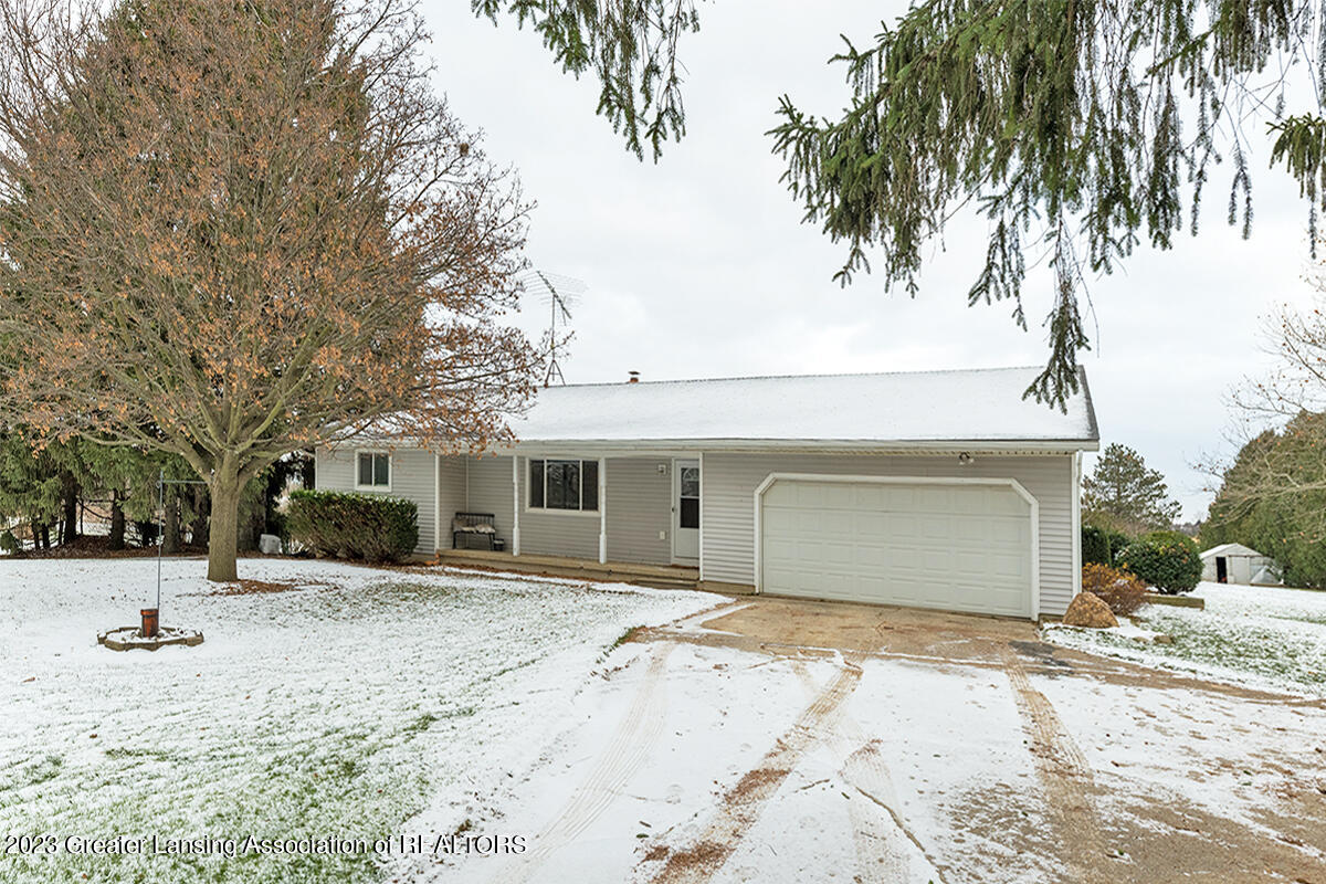 10855 South Lowell Road Dewitt, MI 48820 - Photo 3 of 30 02