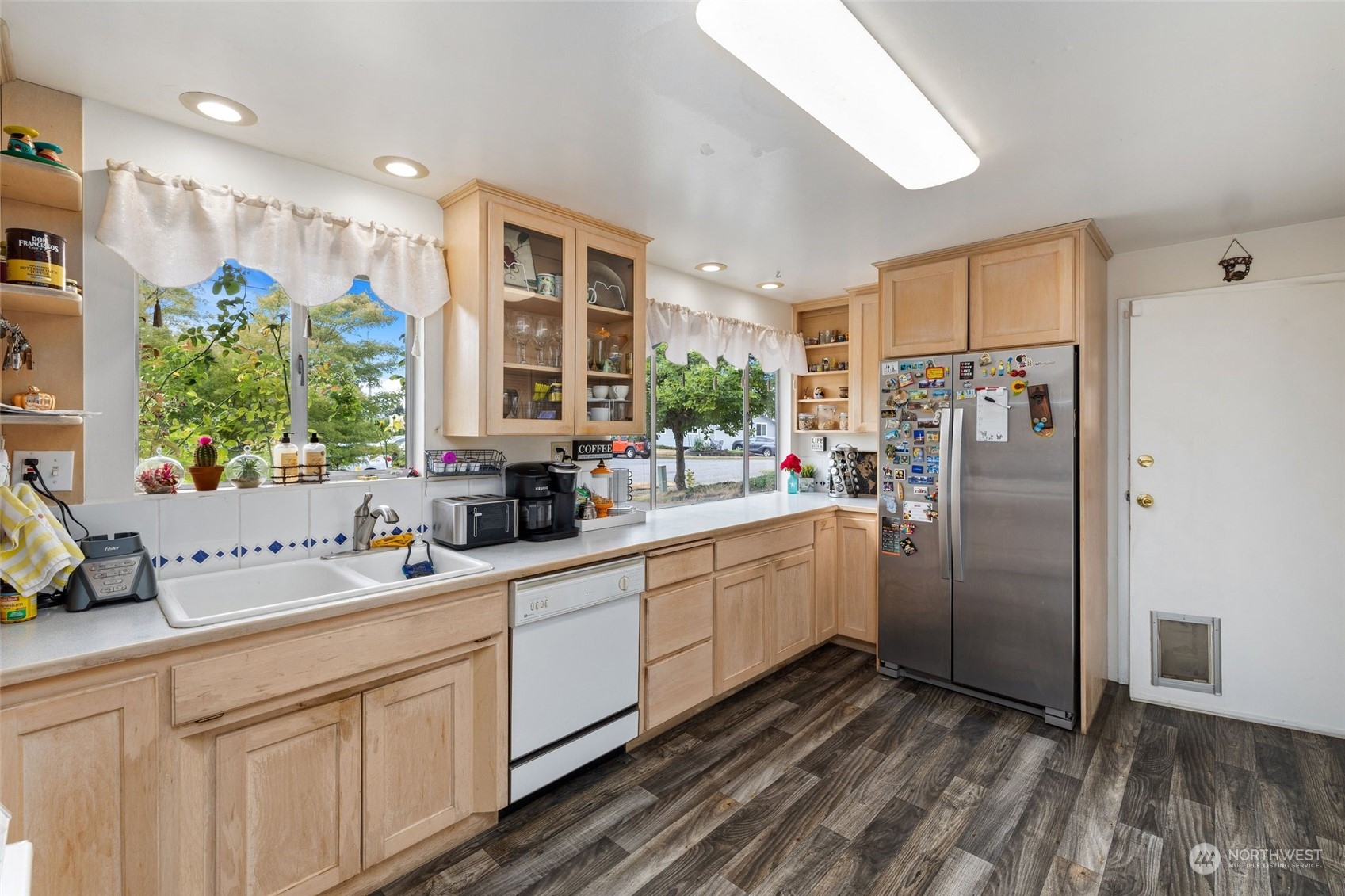 10708 Southeast 186th Street Renton, WA 98055 - Photo 5 of 23 Gallery Image 5