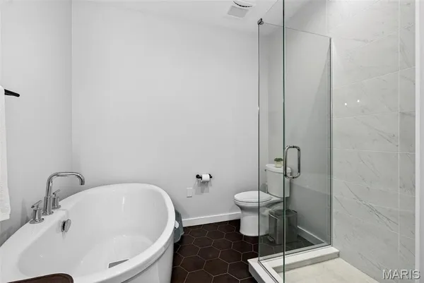 $799,000 | 215 North Sarah Street, Unit 7, St. Louis, MO 63108