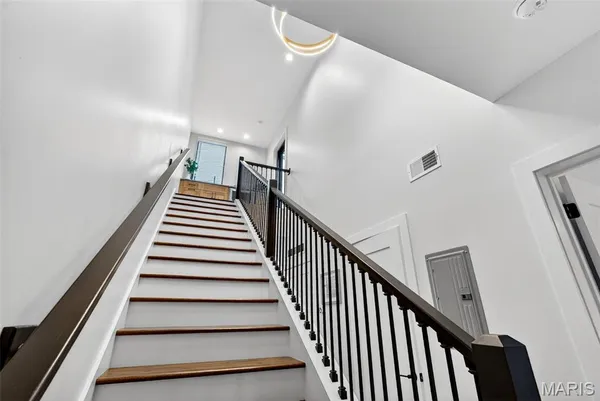 $799,000 | 215 North Sarah Street, Unit 7, St. Louis, MO 63108