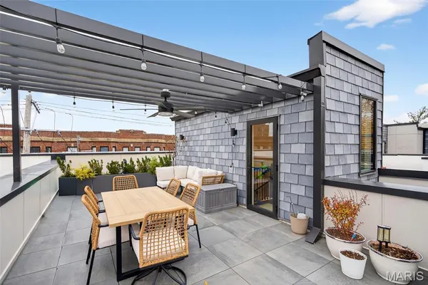 $799,000 | 215 North Sarah Street, Unit 7, St. Louis, MO 63108