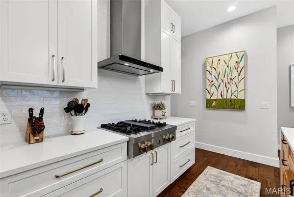 $799,000 | 215 North Sarah Street, Unit 7, St. Louis, MO 63108