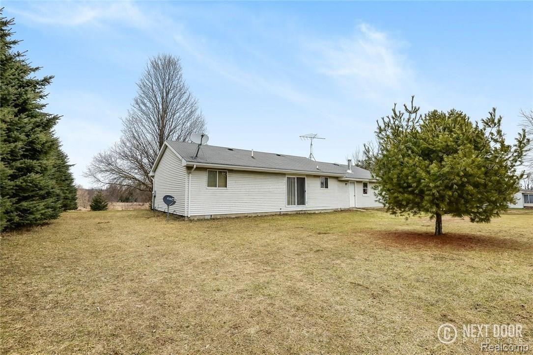 3611 Steinacker Road Howell, MI 48855 - Photo 2 of 20 Back of the Home