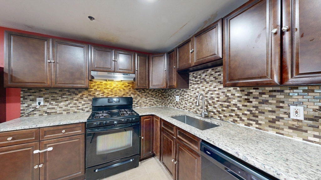 360 Littleton Road, Unit E5 Chelmsford, MA 01824 - Photo 9 of 39 Gallery Image 9