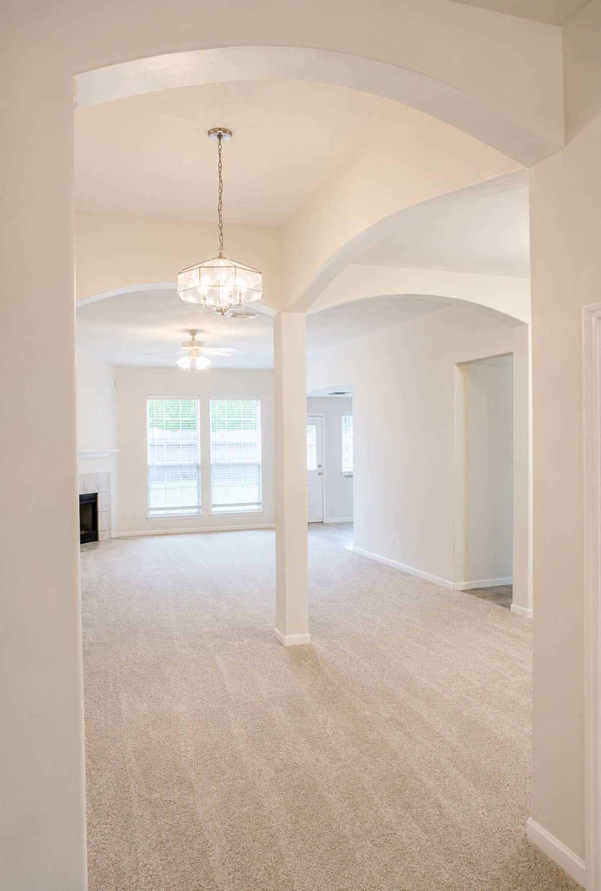 15154 Kingsbridge Way Houston, TX 77083 - Photo 3 of 12 Entrance to home