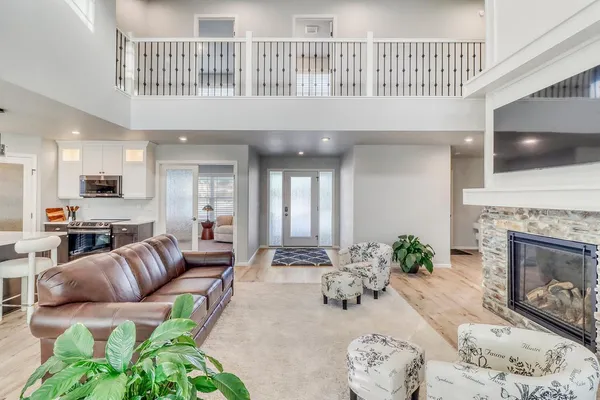 $800,000 | 3521 Grandwood Drive North, Fargo, ND 58102