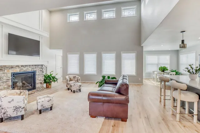 $800,000 | 3521 Grandwood Drive North, Fargo, ND 58102