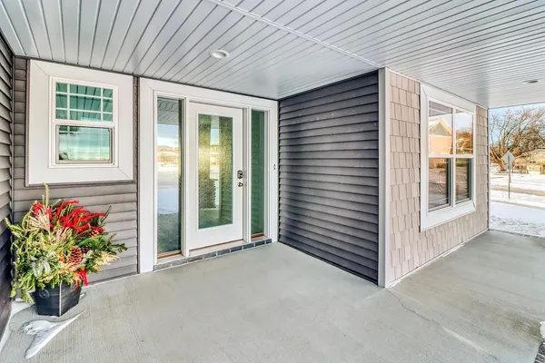 $800,000 | 3521 Grandwood Drive North, Fargo, ND 58102