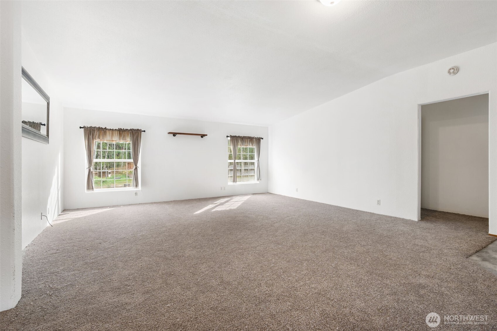 1332 Centralia Alpha Road Chehalis, WA 98532 - Photo 15 of 40 an empty room with windows