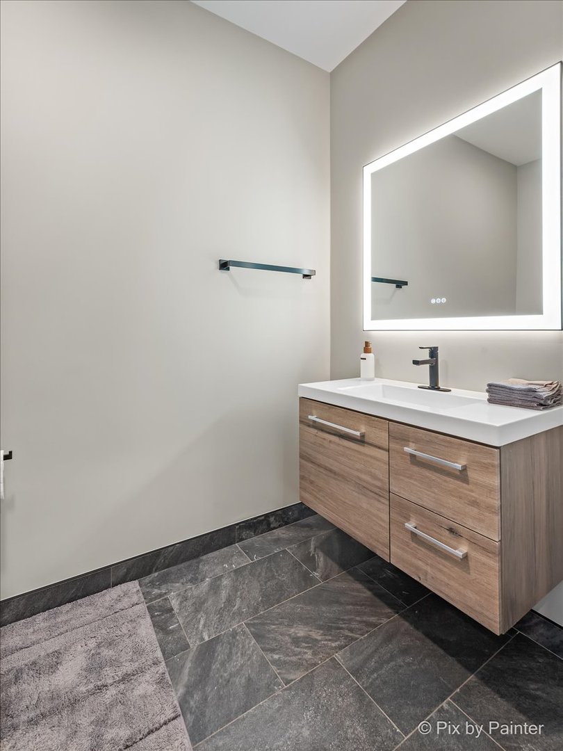 154 Oak Street Lake Zurich, IL 60047 - Photo 14 of 32